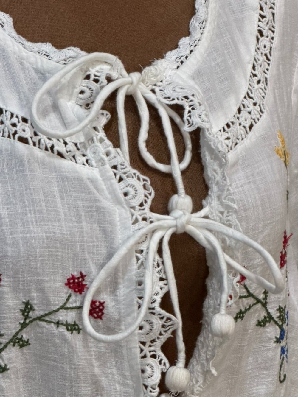 Jennifer & Grace Boho Embroidered Tie‑Front Top –100% Cotton  Sz L Excellent - Picture 11 of 13